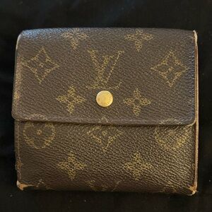 LV tri fold wallet